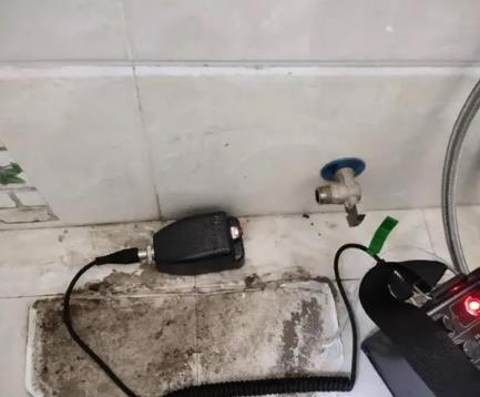 九龙坡屋顶漏水维修公司分享下卫生间漏水的危害及解决方法